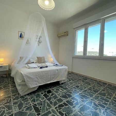 C3 - Iun R5385 Hotel Каляри Екстериор снимка