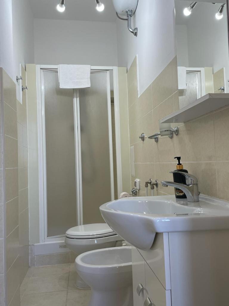 C3 - Iun R5385 Hotel Каляри Екстериор снимка